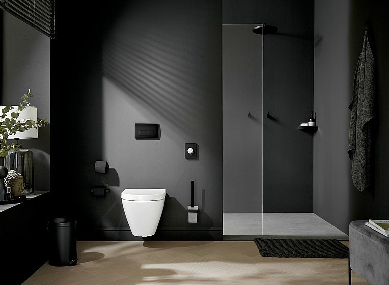 Černé koupelnové doplňky - stylový detail, který promění každou koupelnu