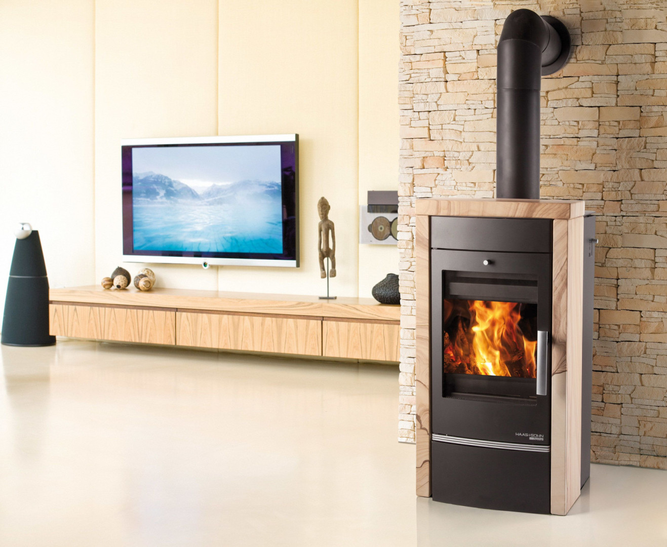 HAAS+SOHN VISBY II krbová kamna 3,3-10,2kW, s výměníkem, černá/woodstone prestige 0434517500000 Obrázek - fotka