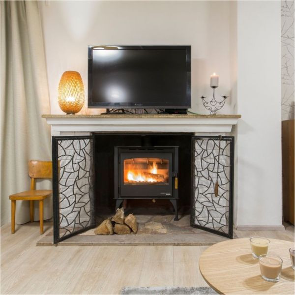 HAAS+SOHN FORESTA krbová kamna 2,7-8,1 kW, černá/dekor dřevo 0470815100000 Obrázek - fotka