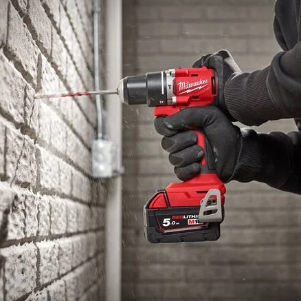 MILWAUKEE M18 BLPDRC-202C aku příklepová vrtačka 18 V, 2x akumulátor, nabíječka, kufr 4933492822 Obrázek - fotka