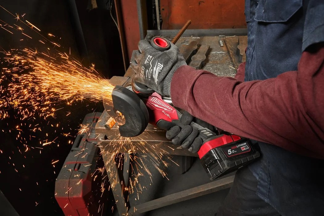 MILWAUKEE M18 FPP2E3-502XEU set příklepová vrtačka M18 FPD3 + úhlová bruska M18 FSAG125X 4933492516 Obrázek - fotka